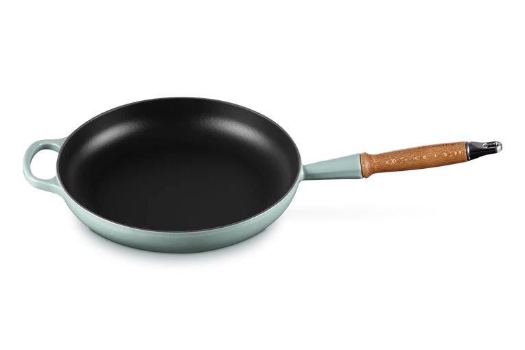 Le Creuset - patelnia żeliwna z drewnianym uchwytem 26 cm Sea Salt