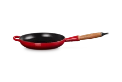 Le Creuset - patelnia żeliwna z drewnianym uchwytem 26 cm  Płomienny