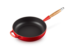 Le Creuset - głęboka patelnia żeliwna wiśniowa Sauté 28 cm